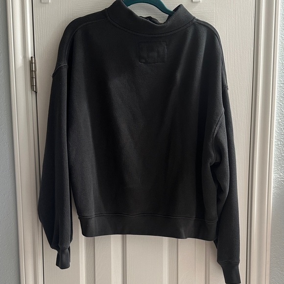 AE Fleece Cropped Sweatshirt Henley Neck Charcoal Black Women’s XL Cozy Casual - Picture 4 of 12